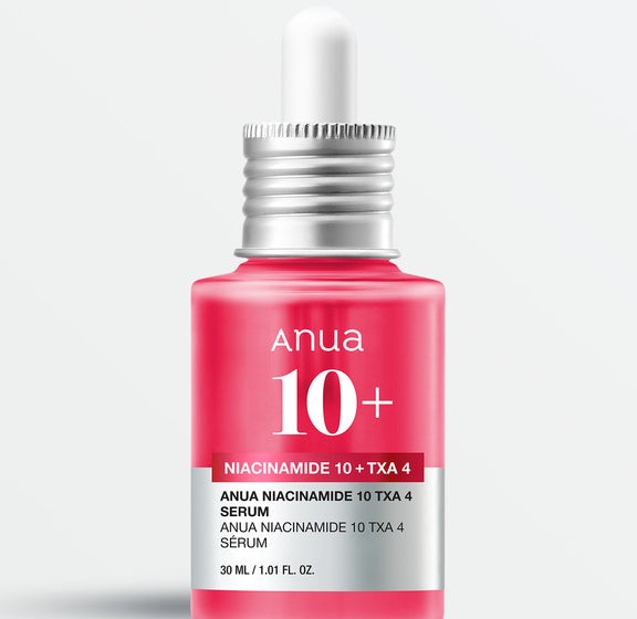 Anua বটলের লেবেল ক্লোজ-আপ: NIACINAMIDE 10 + TXA 4